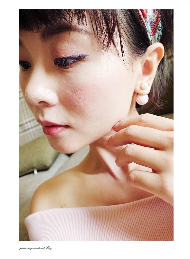 【美妝】UNT 深邃媚惑眼彩組:::3D眉彩盤與星空雙色氣墊眼影筆輕鬆打造自然眼妝 - 第23張圖 【美妝】UNT 深邃媚惑眼彩組:::3D眉彩盤與星空雙色氣墊眼影筆輕鬆打造自然眼妝
