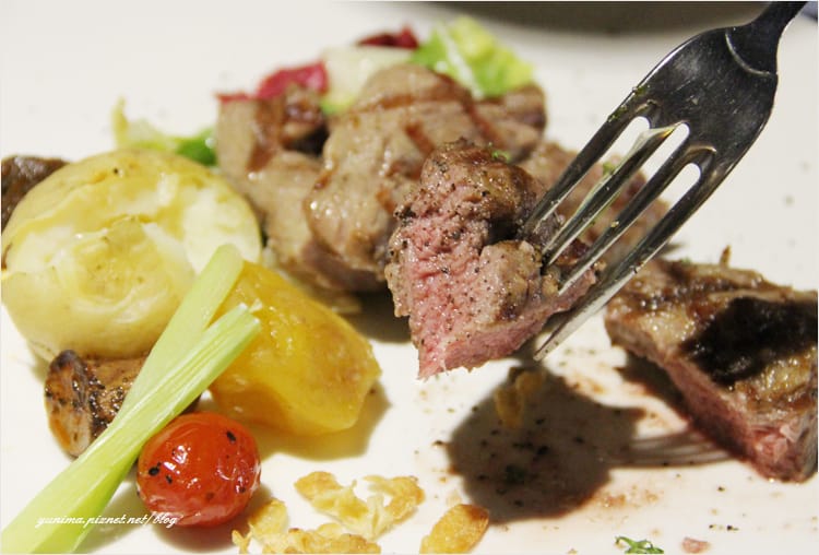 【美食】桃園中壢│班格斯頂級牛排:::飯店級食材,新鮮味美聚會包場頂級享受! - 第49張圖 【美食】桃園中壢│班格斯頂級牛排:::飯店級食材,新鮮味美聚會包場頂級享受!