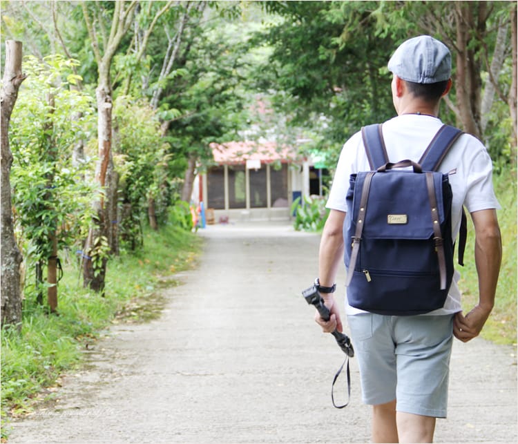 【穿搭】CORRE手工帆布後背包:::適合我們三口子的情侶包跟親子包 - 第7張圖 【穿搭】CORRE手工帆布後背包:::適合我們三口子的情侶包跟親子包