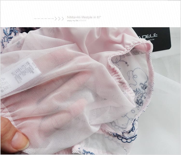 【穿搭】聖誕送禮推薦 CADELE Lingerie:::性感帶甜美的PINK FOREST 集中托高刺繡蕾絲精品內衣~小胸也能有迷人的深V線條 - 第12張圖 【穿搭】聖誕送禮推薦 CADELE Lingerie:::性感帶甜美的PINK FOREST 集中托高刺繡蕾絲精品內衣~小胸也能有迷人的深V線條