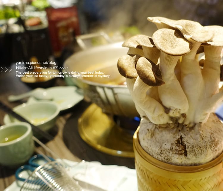 【美食】捷運中山站:::青花驕麻辣鍋~王品新品牌單點式火鍋│豆腐、鴨血鍋底吃到飽 - 第38張圖 【美食】捷運中山站:::青花驕麻辣鍋~王品新品牌單點式火鍋│豆腐、鴨血鍋底吃到飽