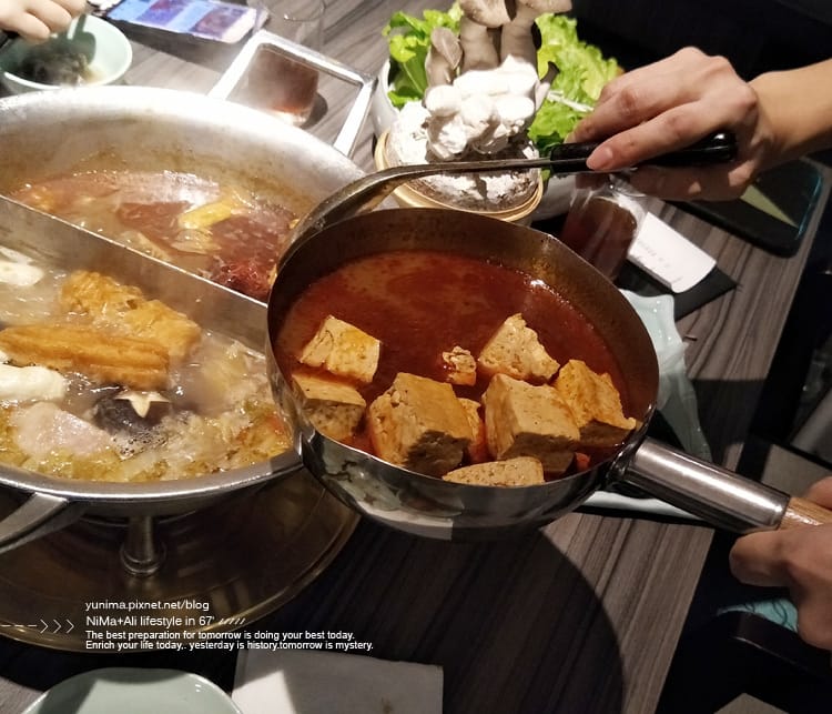 【美食】捷運中山站:::青花驕麻辣鍋~王品新品牌單點式火鍋│豆腐、鴨血鍋底吃到飽 - 第44張圖 【美食】捷運中山站:::青花驕麻辣鍋~王品新品牌單點式火鍋│豆腐、鴨血鍋底吃到飽