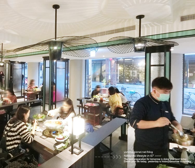 【美食】捷運中山站:::青花驕麻辣鍋~王品新品牌單點式火鍋│豆腐、鴨血鍋底吃到飽 - 第8張圖 【美食】捷運中山站:::青花驕麻辣鍋~王品新品牌單點式火鍋│豆腐、鴨血鍋底吃到飽