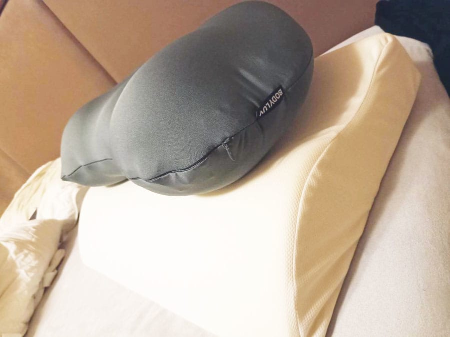 BODYLUV麻藥枕頭(韓國熱銷100萬顆)~對抗失眠、分散肩頸壓力給睡眠滿滿安全感!一睡就上癮~ - 第23張圖 BODYLUV麻藥枕頭(韓國熱銷100萬顆)~對抗失眠、分散肩頸壓力給睡眠滿滿安全感!一睡就上癮~