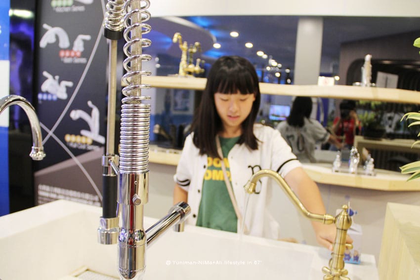 彰化秀水景點:::全世界最大的水龍頭│水銡利廚衛生活村3D彩繪、戲水區小小孩的遊戲天堂 - 第17張圖 彰化秀水景點:::全世界最大的水龍頭│水銡利廚衛生活村3D彩繪、戲水區小小孩的遊戲天堂