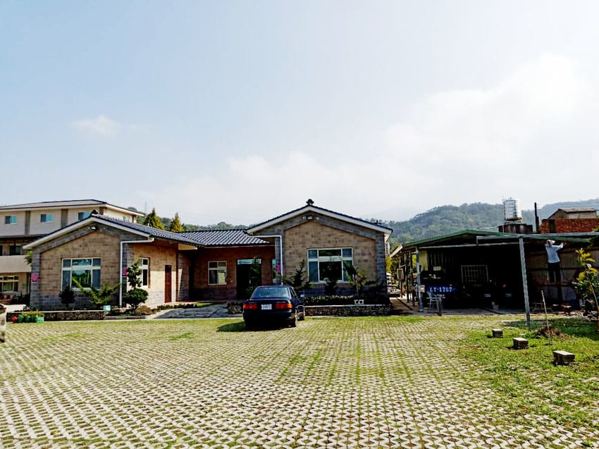 苗栗公館住宿:::和風民宿＋美味客家食堂＋烘豆初體驗～一泊二食出房門就能輕鬆享受漂亮落羽松