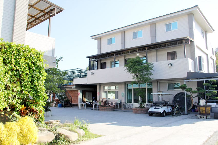 苗栗公館住宿:::和風民宿＋美味客家食堂＋烘豆初體驗～一泊二食出房門就能輕鬆享受漂亮落羽松