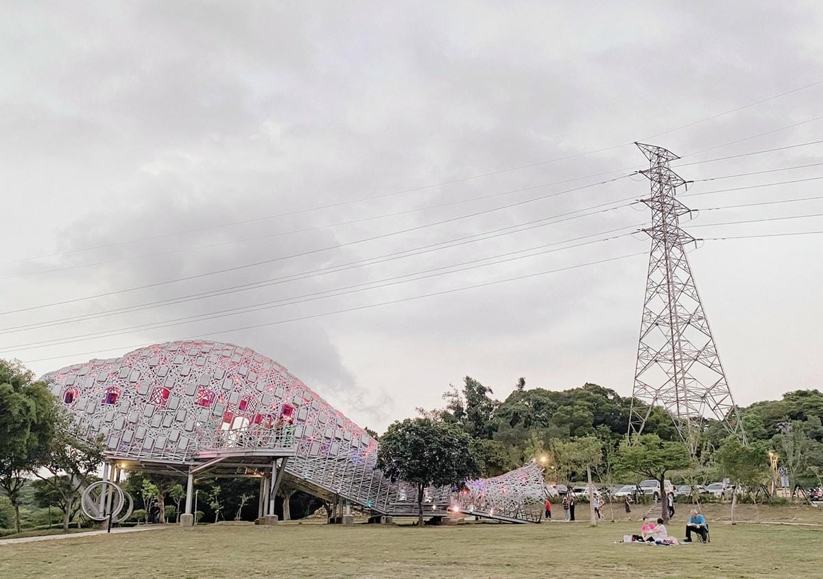 o33ff54d56d4ba352d20c54264d708bdf_4780447945505548302_220806_0004.jpg 桃園虎頭山環保公園賞夜景聖地大飛機降落草皮
