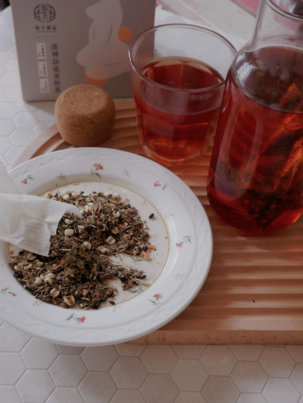4翰方御品美妍茶纖體茶.JPG
