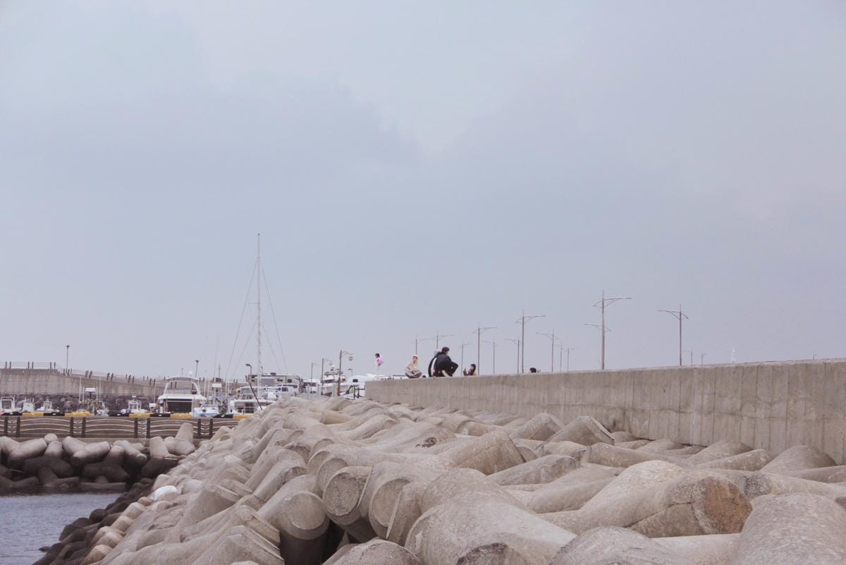 梨湖紅白馬燈塔韓國濟州打卡景點Iho Tewoo beach