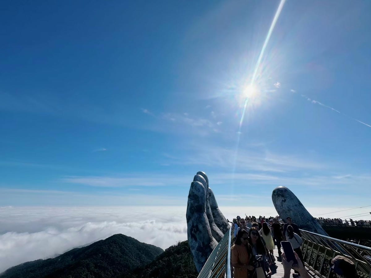 越南峴港佛手天橋 