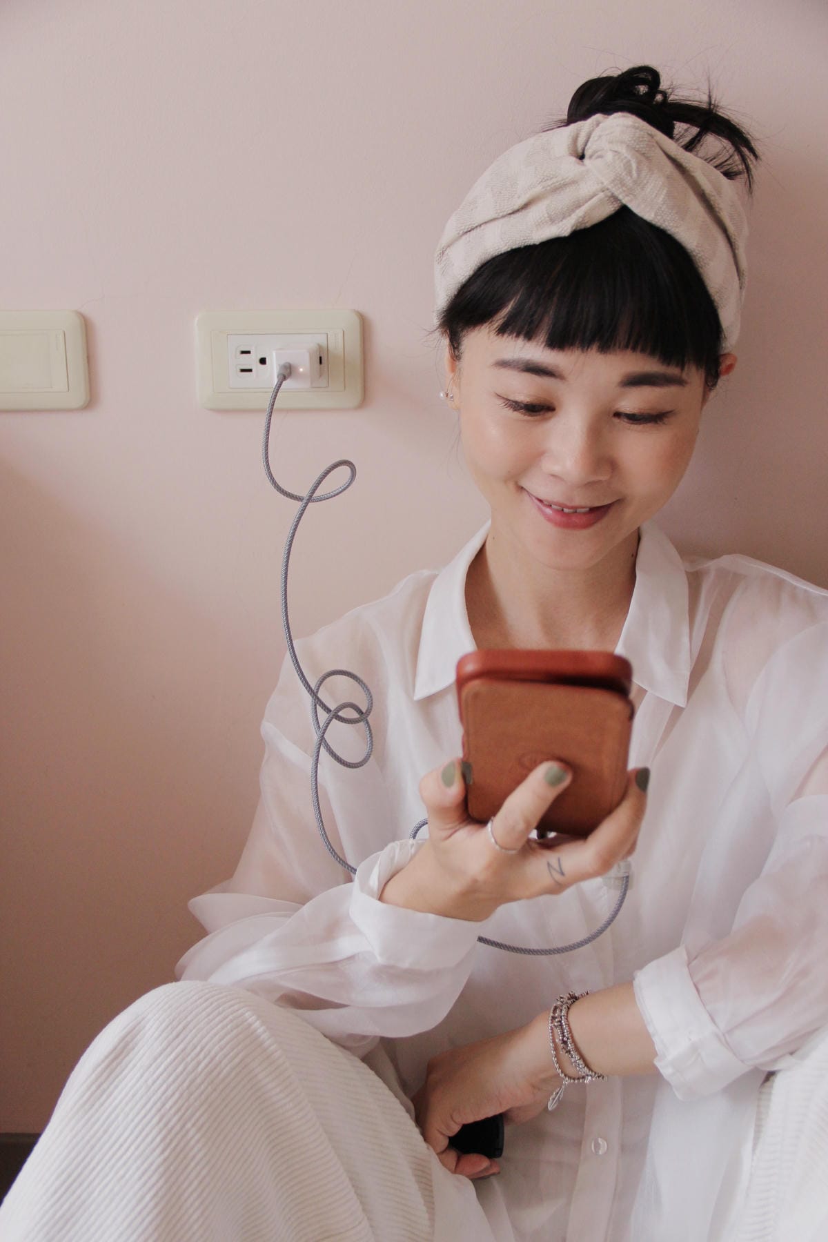 拍再多也不怕,備份同時充電,保持手機容量最佳狀態 maktar qubii ex備份豆腐