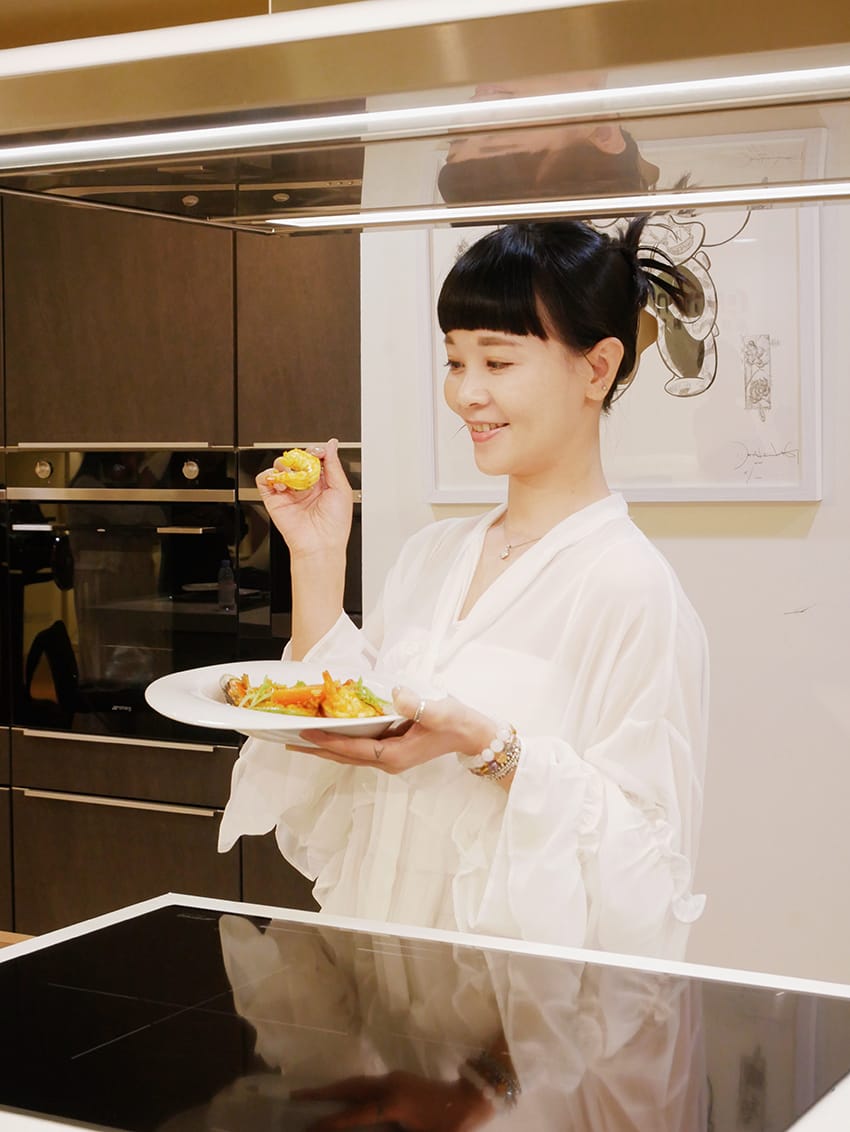 meg SMEG義大利美學 品硯美學廚電感應爐、烤箱雞腿料理