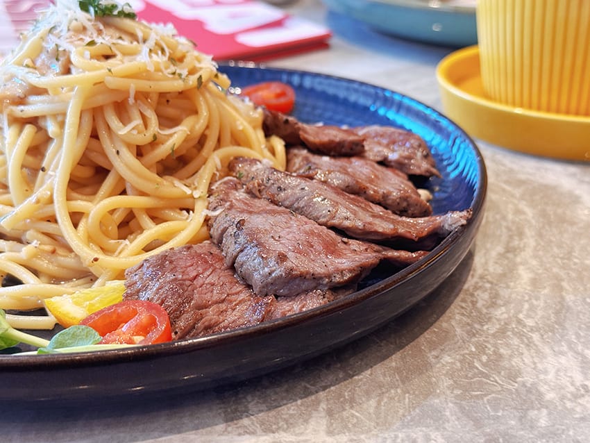 超網美：MEAT UP全台最會晃的舒芙蕾、好難吃的101草莓塔，覓晌滿足視覺饗宴！