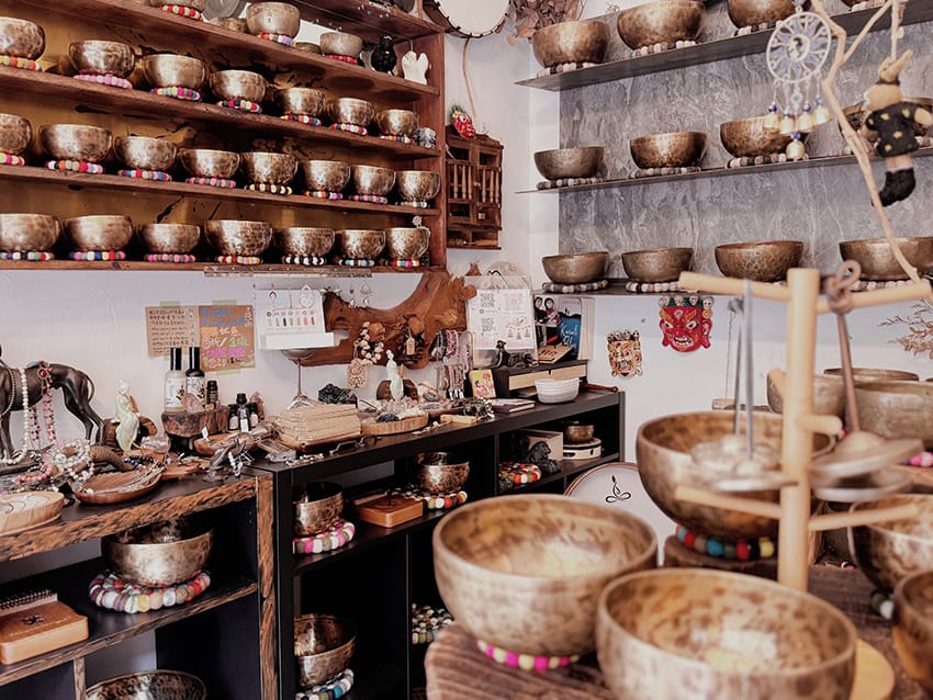 喜馬拉雅傳統聲療尼泊爾頌缽專門店Visit Nepal 1989 SingingBowl &Healing Hub