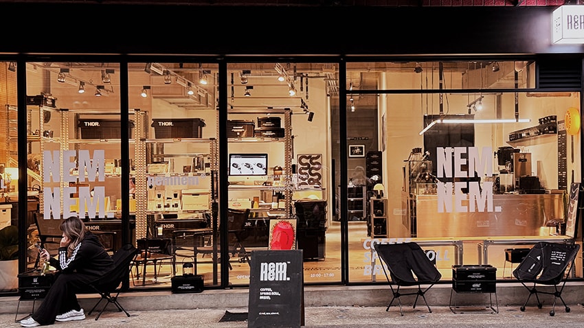 桃園巷弄咖啡館｜NEMNEM Coffee 潮流系咖啡廳，平日也要排隊的隱藏人氣店