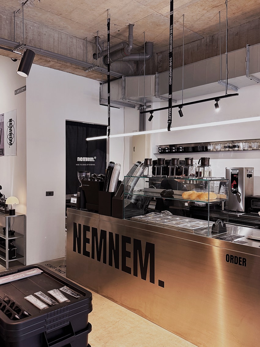 桃園巷弄咖啡館｜NEMNEM Coffee 潮流系咖啡廳，平日也要排隊的隱藏人氣店
