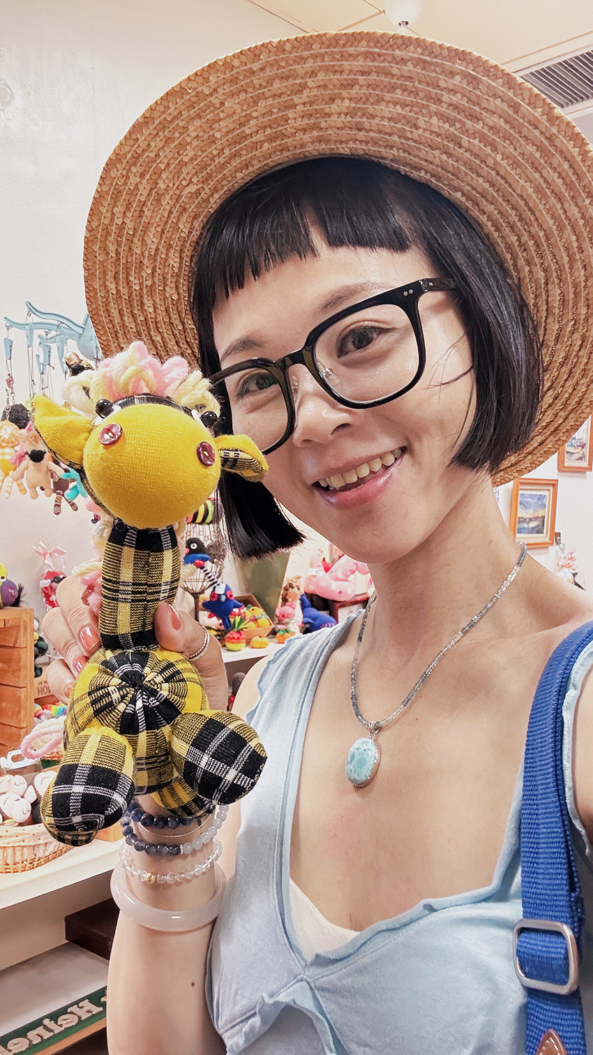 襪子裡的溫度,藏著阿嬤的創意魔法:高捷鹽埕站裡,意外遇見療癒手作小天地 - 第12張圖 襪子裡的溫度,藏著阿嬤的創意魔法:高捷鹽埕站裡,意外遇見療癒手作小天地